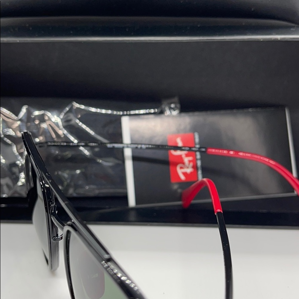 BNIB Never Worn Rayban Ferrari Scuderia Rb3548 - Picture 6 of 8